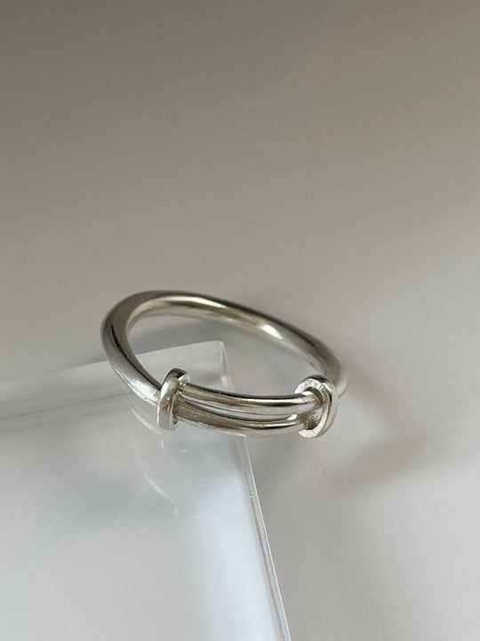 Minimalist Ayarlanabilir Gümüş Yüzük Tek Boyut Detay Görünüm - SvelteChic