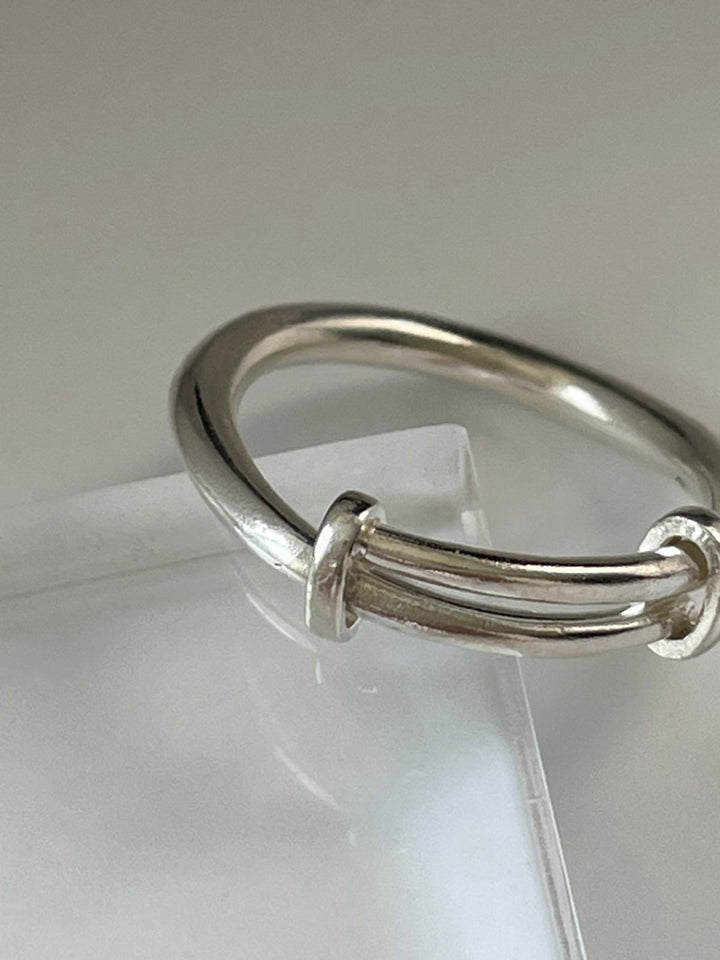 Minimalist Ayarlanabilir Gümüş Yüzük Tek Boyut Görsel 4 - SvelteChic