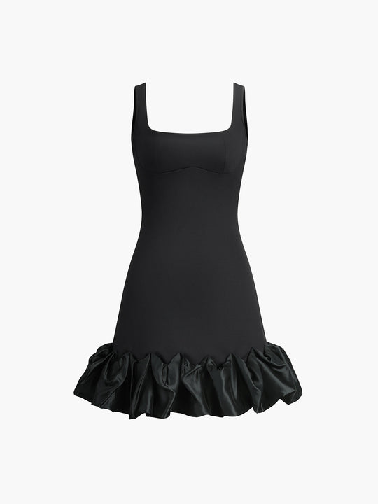 Fırfırlı Kare Yaka Kısa Elbise Siyah Slim Fit - SvelteChic Kadın Giyim