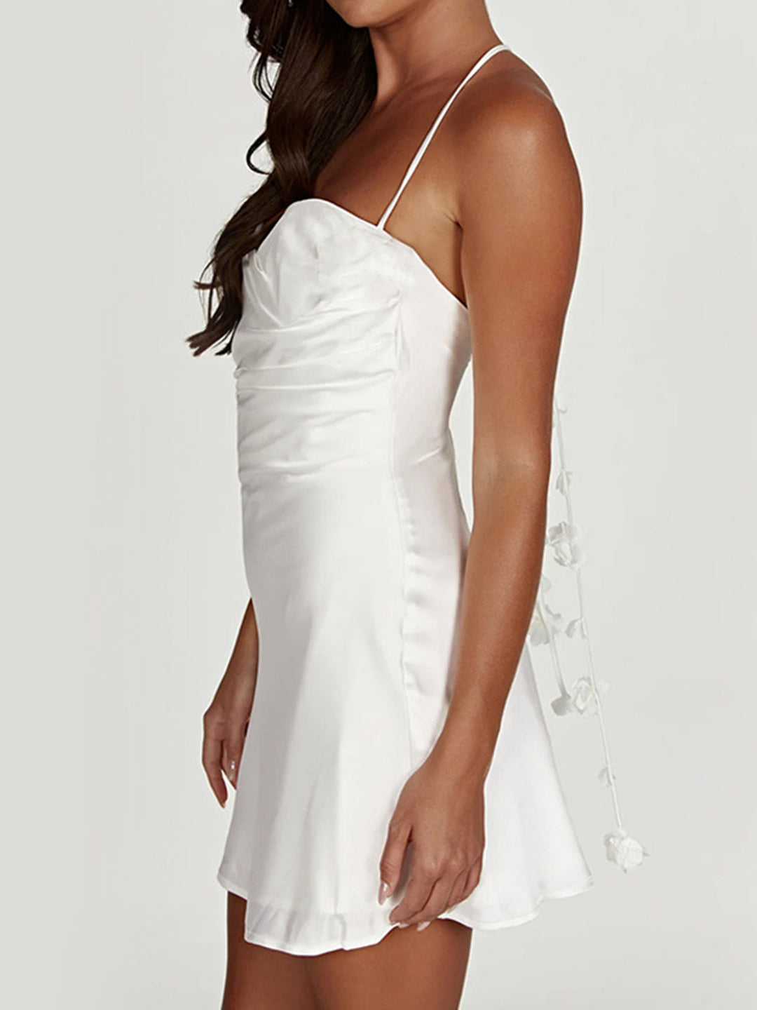 Çiçek Şeritli Sırtı Açık Boyundan Bağlamalı Kısa Elbise Beyaz