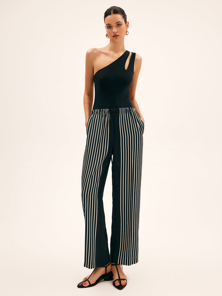 Asimetrik Kesim Tek Parça Mayo Siyah Cutout Detaylı Görsel 5 - SvelteChic