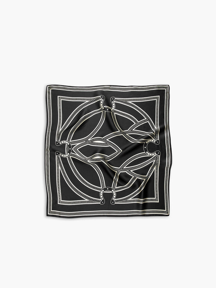 İpek Totem Eşarp Siyah Geometrik Desen 65x65cm Detay Görünüm - SvelteChic