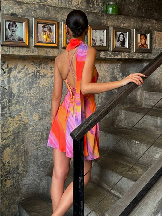 Halter Sırt Açık Batik Kısa Elbise Çok Renkli Detay Görünüm - SvelteChic
