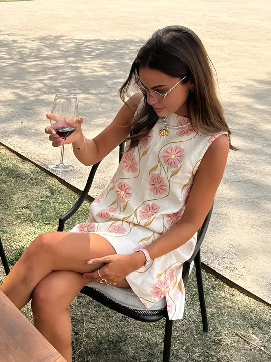 Romantik Çiçekli Kolsuz Kısa Elbise Beyaz - SvelteChic Kadın Giyim