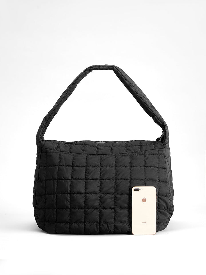 Ekose Büyük Puffer Omuz Çanta Siyah Bulut Model Görsel 5 - SvelteChic