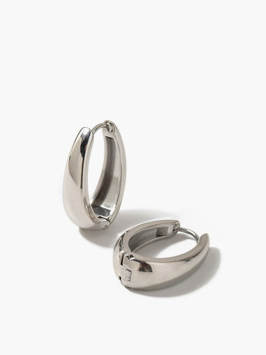 Minimalist Huggie Halka Küpeler Titanyum Çelik Altın - SvelteChic Kadın Giyim