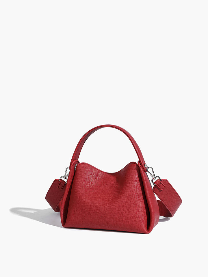 Yumuşak Kutu Detaylı Crossbody Çanta Kırmızı Kombin - SvelteChic