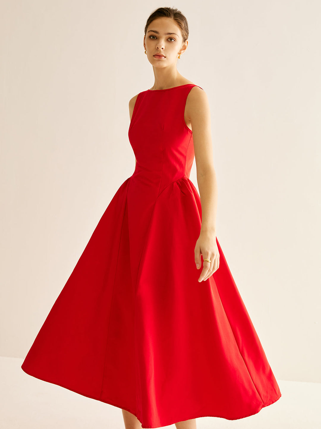 Pileli Askılı Maxi Elbise Kırmızı Yuvarlak Yaka