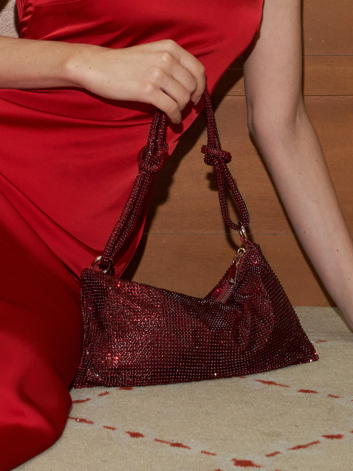 Swarovski Taşlı Koltuk Altı Çantası Bordo Rhinestone Detaylı
