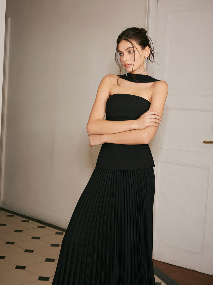 Choker Yaka Pileli Panel Maxi Elbise Siyah Kolsuz Görsel 5 - SvelteChic