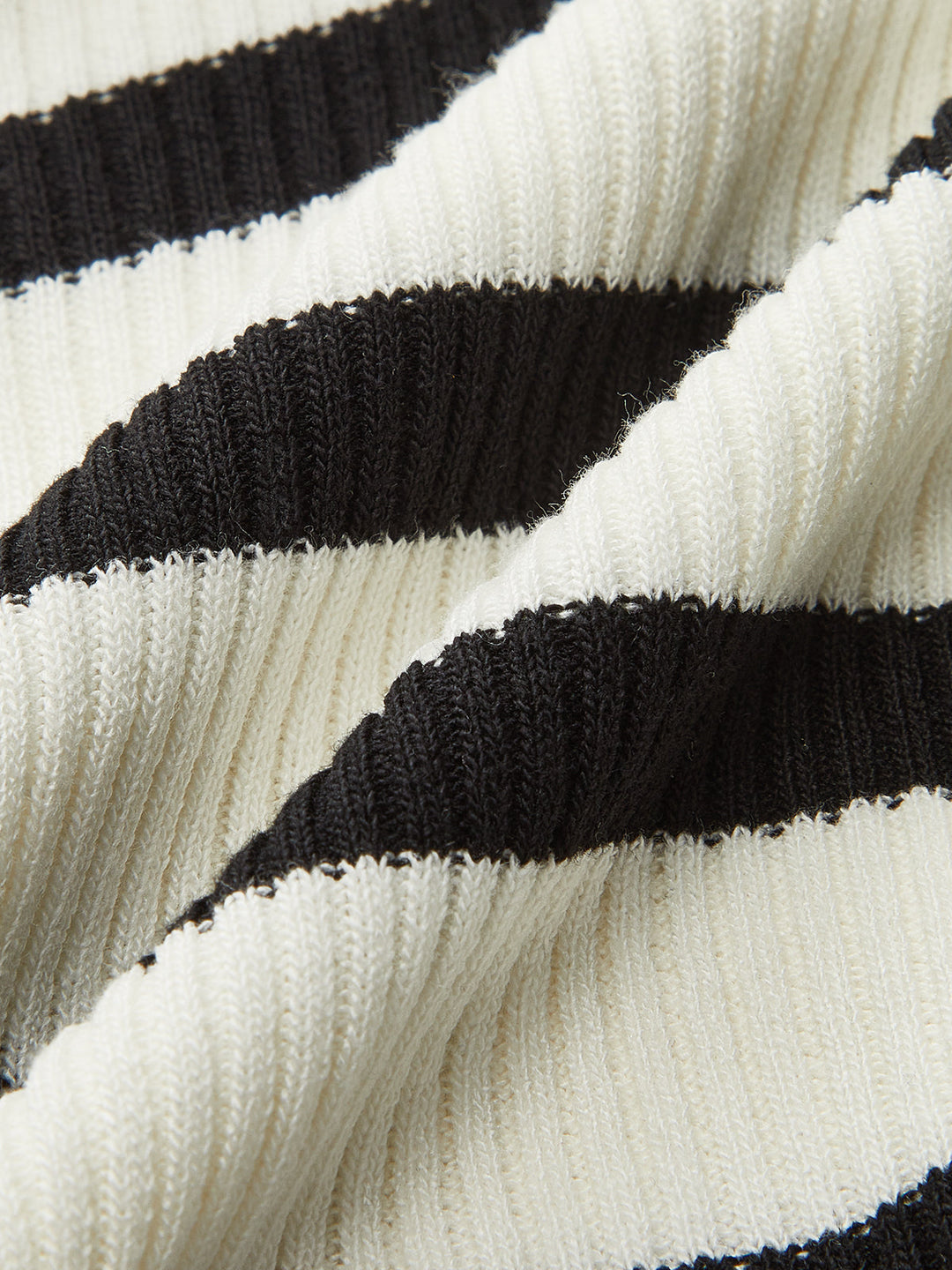 Çizgili Halter Askılı Kısa Kesim Üst Beyaz Triko