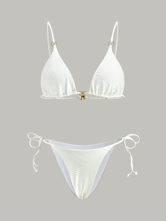 Doku Detaylı Bikini Takımı Beyaz Üçgen Kesim - SvelteChic Kadın Giyim